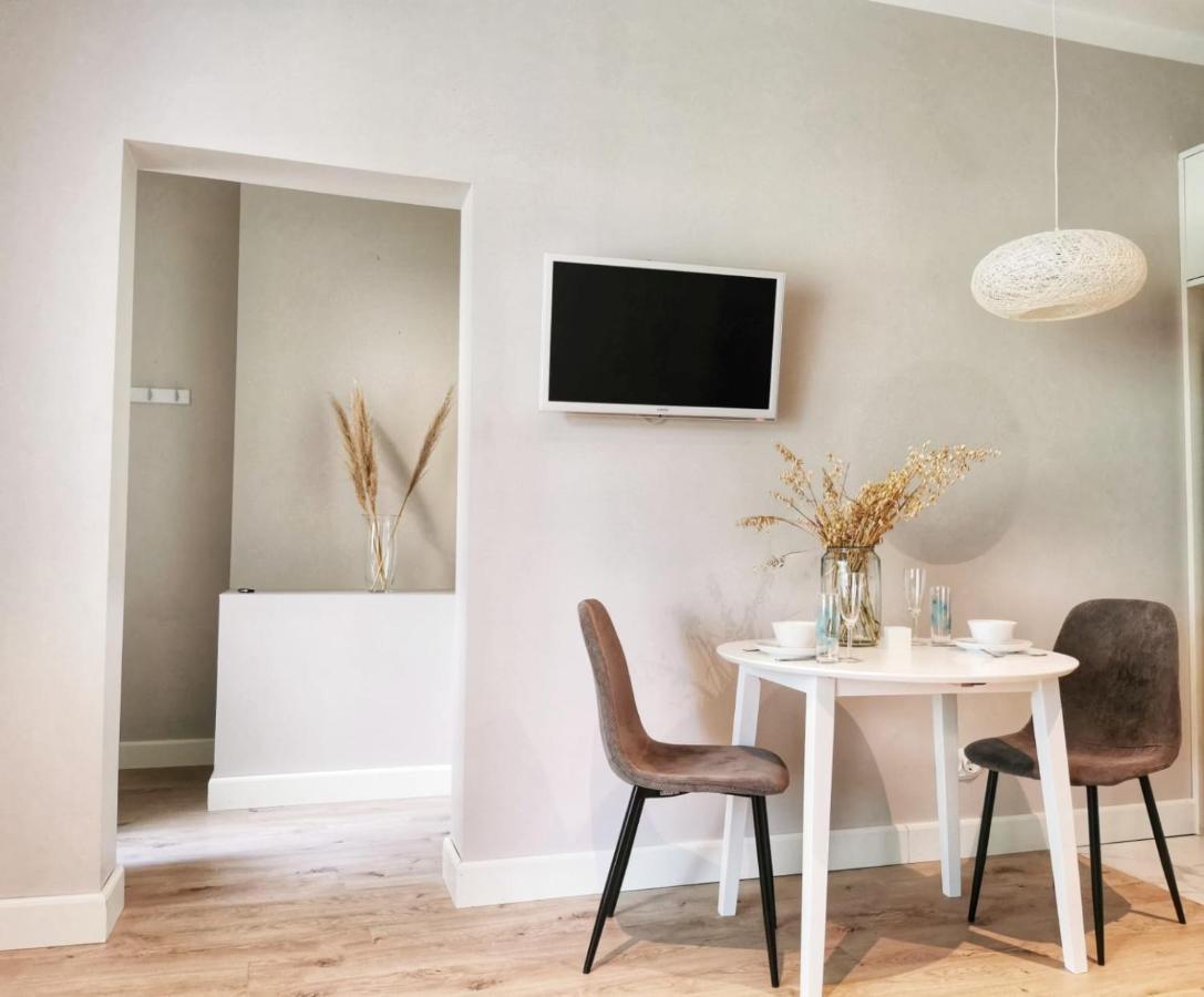 טרטו Tolstoi Scandinavian 1 Bedroom Apartment + Free Parking מראה חיצוני תמונה